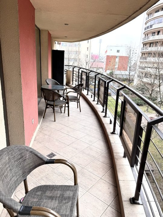 Vanzare Apartament 3 camere Stefan Cel Mare