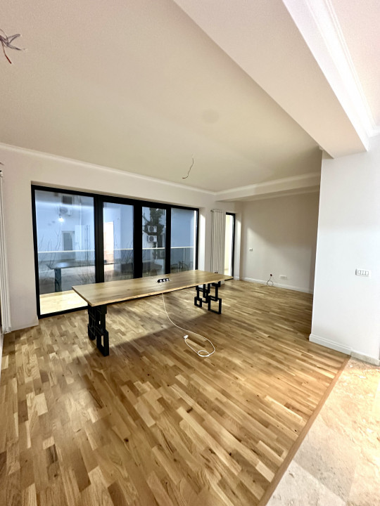 Inchiriere apartament modern 3 camere Barbu Văcărescu 