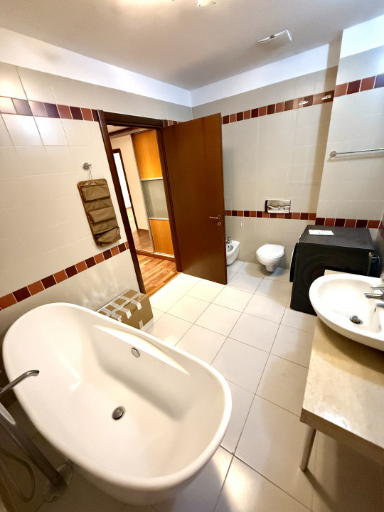 De vânzare |Apartament spatios 3 camere| Gradina| Herăstrău| Nordului