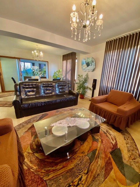Vanzare Vila sau Casa de vacanta 7 camere Teren 1320mp Breaza