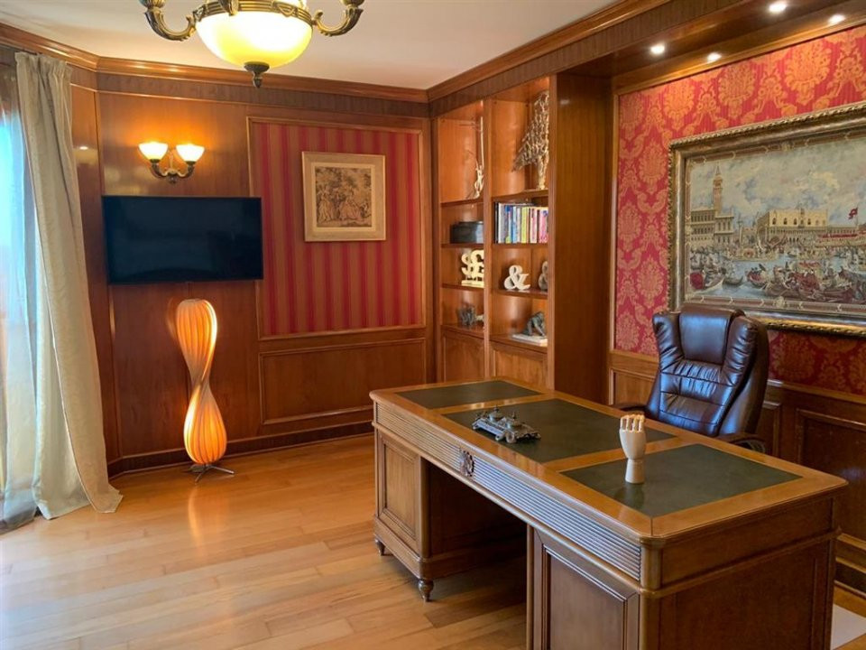 Vanzare Penthouse superb 5 camere Piata Presei Libere